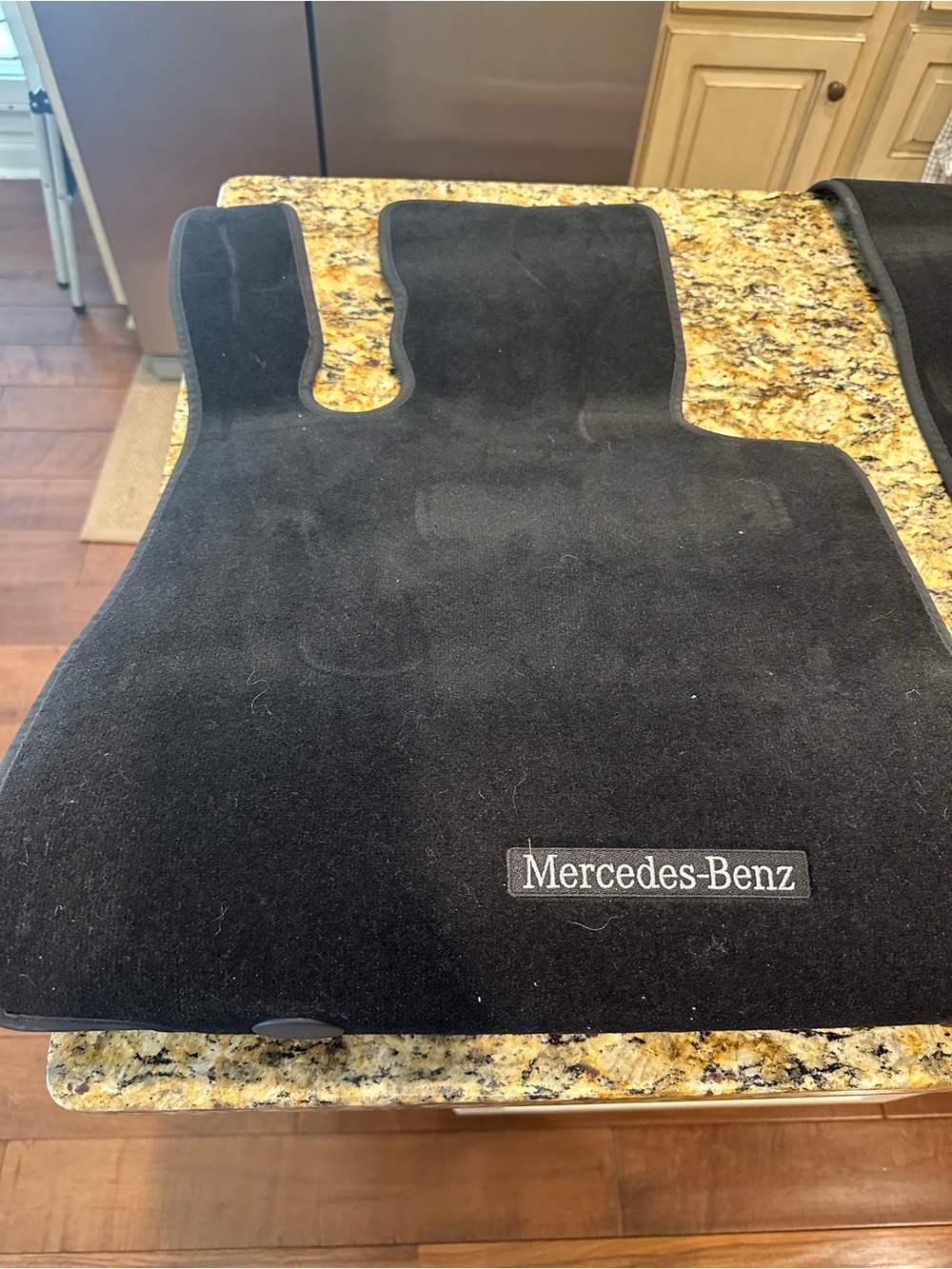OEM Mercedes-Benz GLC 300 Carpet Floor Mats – New – 2018